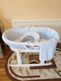 b&m moses basket